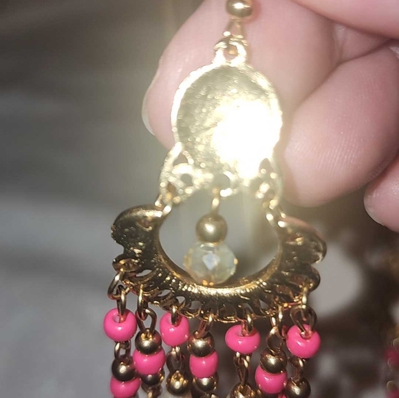 Earrings, fashion, gold tone, bead work NWOT - Picture 6 of 6
